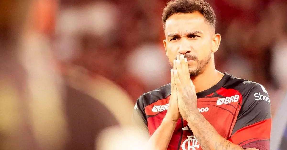 Em meio às críticas, Danilo banca trabalho de Leonardo Jardim no Flamengo