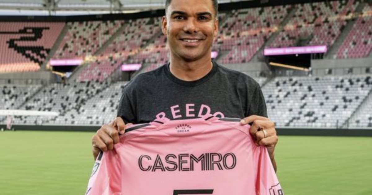 Casemiro vira protagonista com gol contra em jogo que marcou o retorno de Messi