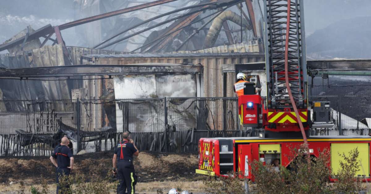 Incêndio industrial provoca confinamento durante horas de 30 mil moradores no leste da França
