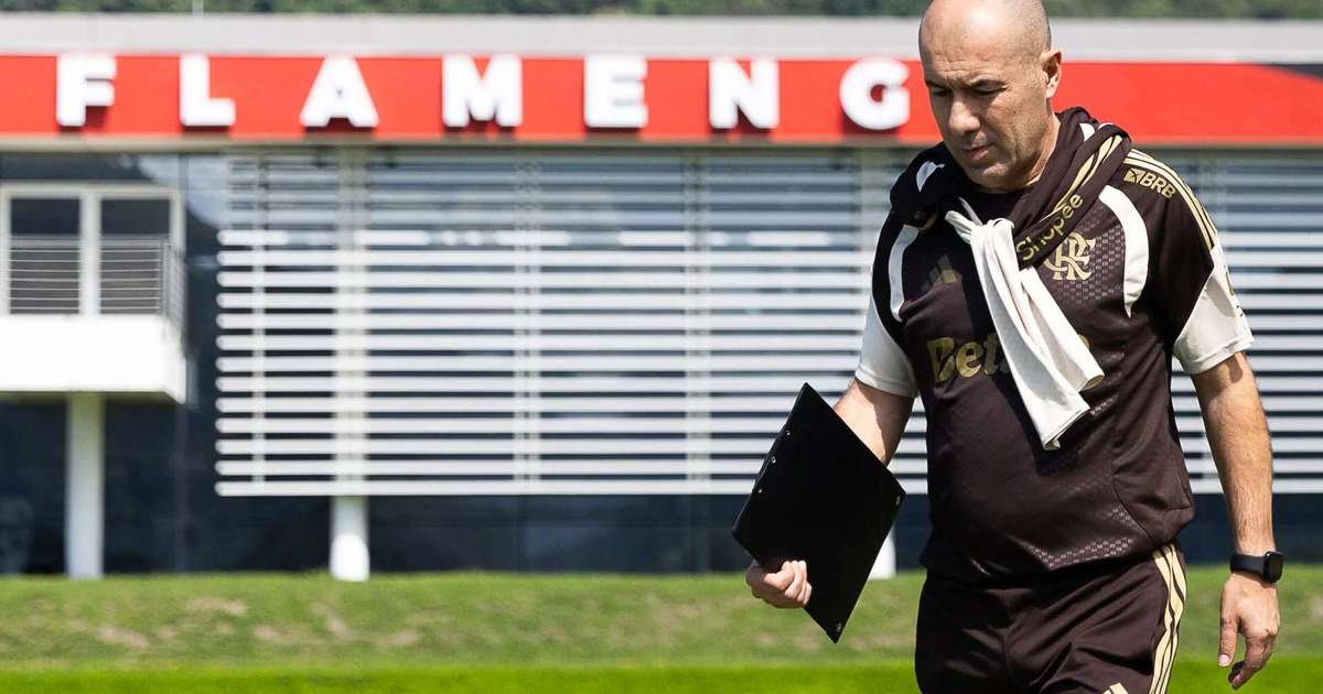 Flamengo compra 100% dos direitos de Wallace Yan e acerta chegada de duas promessas