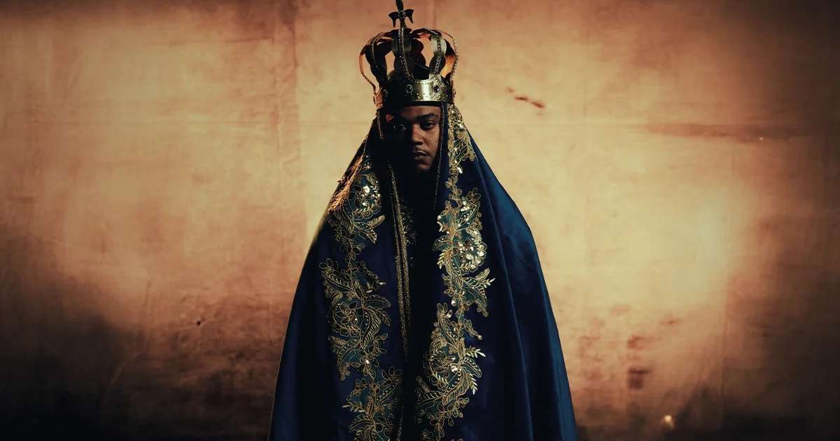 Rapper causa polêmica ao surgir vestido de Nossa Senhora Aparecida em capa de novo álbum