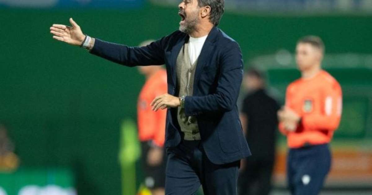 Artur Jorge aponta fragilidades e pede evolução após empate sem gols com a Chapecoense