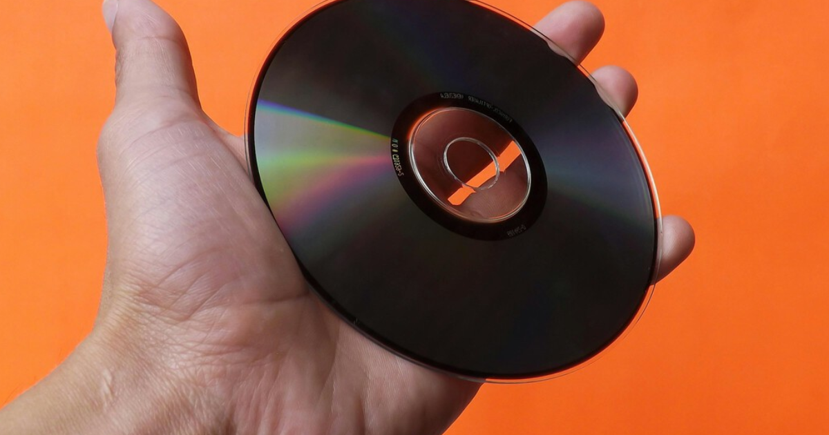 O CD parecia ter sido completamente dominado pelo streaming, mas o as vendas contam outra história