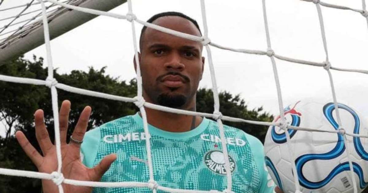 Carlos Miguel completa 50 jogos pelo Palmeiras e mira novas marcas