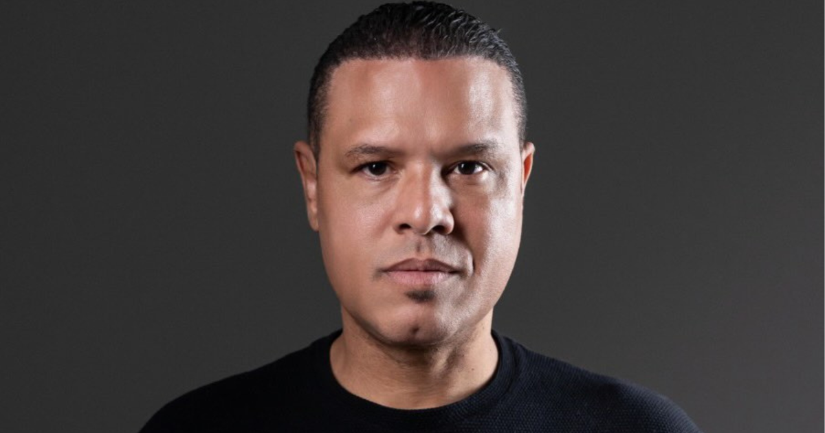 Orientação sexual de Luis Fabiano é alterada após erro de partido