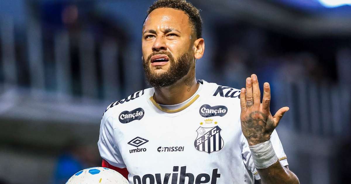'Beijinho para sua mulher': antes de confusão no vestiário, Neymar provocou torcedor do Remo ao sair de campo, revela leitura labial