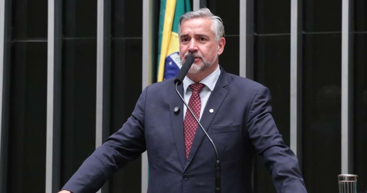 Paulo Pimenta rebate Eduardo Leite e diz que continuará cobrando obras contra enchentes
