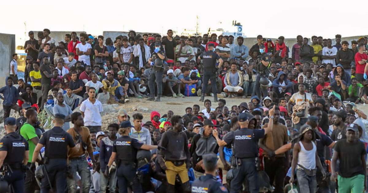 MP do Marrocos denuncia 25 pessoas por travessias irregulares em Ceuta
