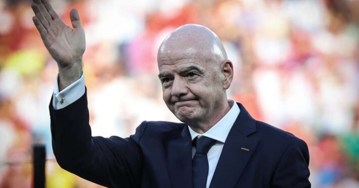 Infantino oferece final da Copa de 2030 ao Marrocos em troca de apoio, diz jornal; Fifa nega