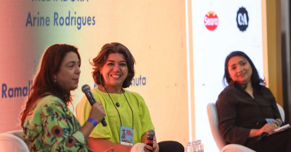 Esqueça o currículo, profissionais 50+ conversam com a IA para se realocar sem depender da CLT