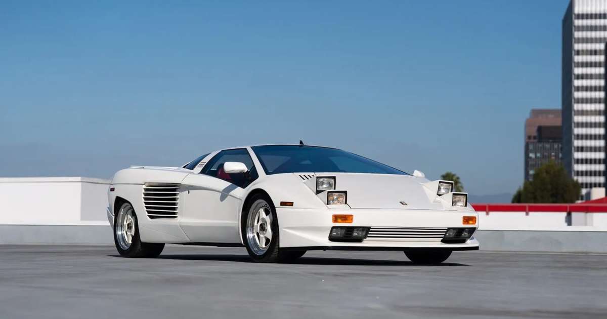 Supercarro rejeitado pela Lamborghini vai a leilão com motor V16 e design exclusivo