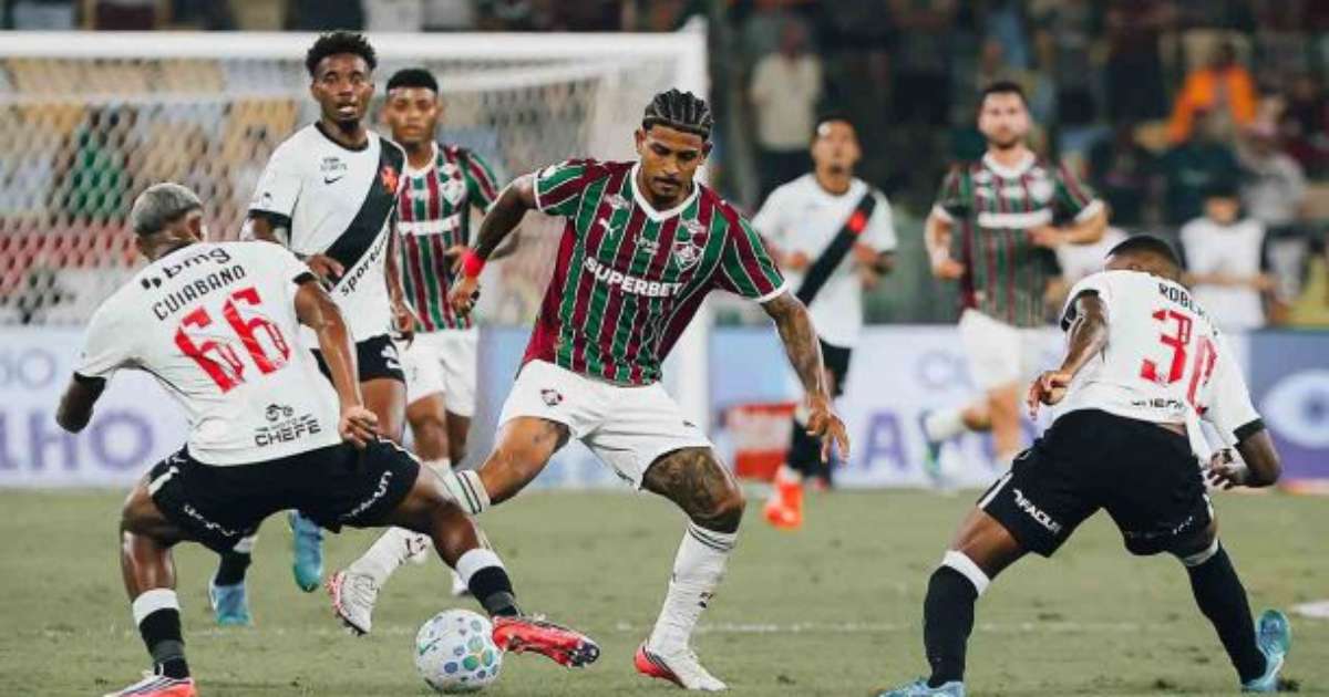 John Kennedy deixa campo chorando e preocupa o Fluminense