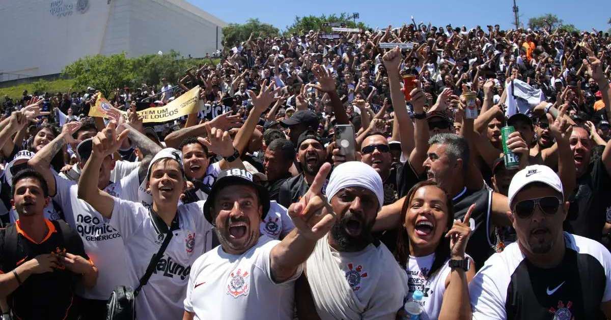 Gaviões da Fiel preparam grande festa para receber e apoiar o Corinthians em busca de virada na Copa do Brasil