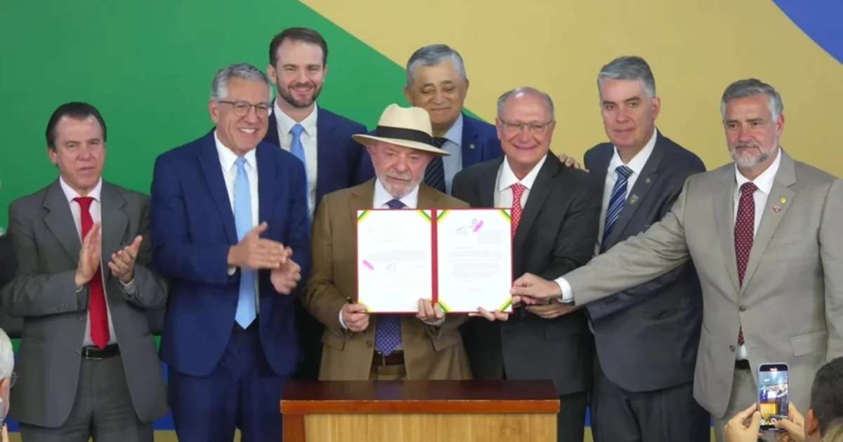Lei de autoria de Paulo Pimenta garante uso do FGTS para financiar hospitais filantrópicos até 2030