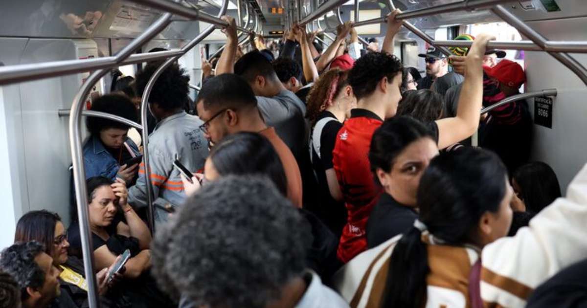 Linhas 11-Coral e 12-Safira operaram com velocidade reduzida no 1º dia após o fim da greve na CPTM