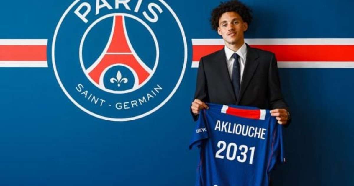 PSG anuncia Akliouche após perder disputa por Diomande