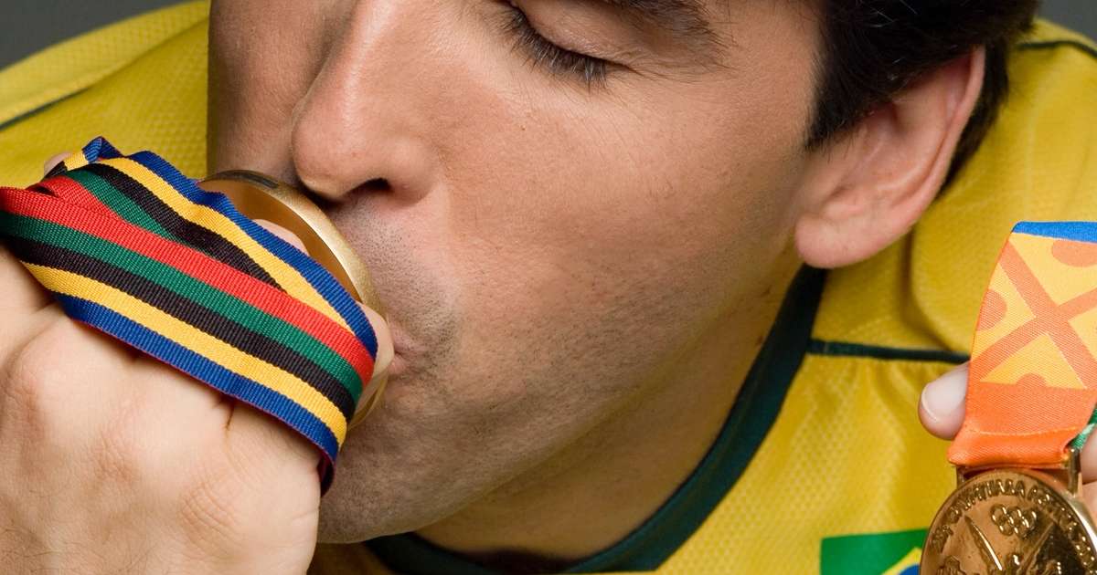Giovane culpa transição acelerada por vexames recentes do vôlei masculino e pede volta do 'velho Bernardinho'
