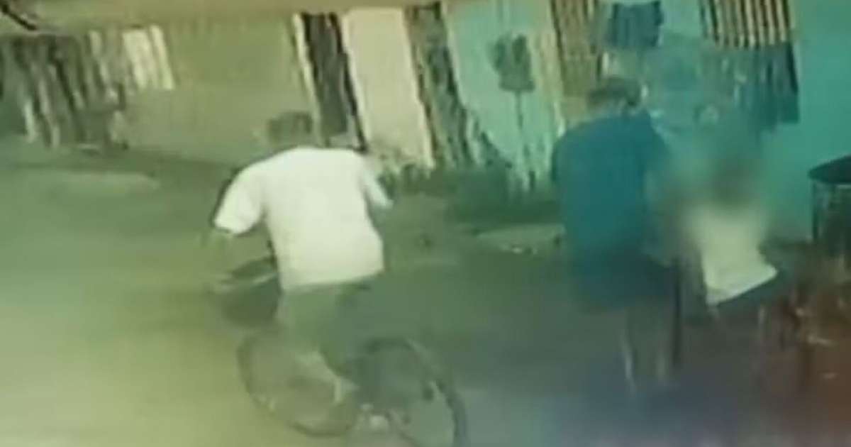 Criança é assaltada a caminho da escola no Recife; vídeo registra ação