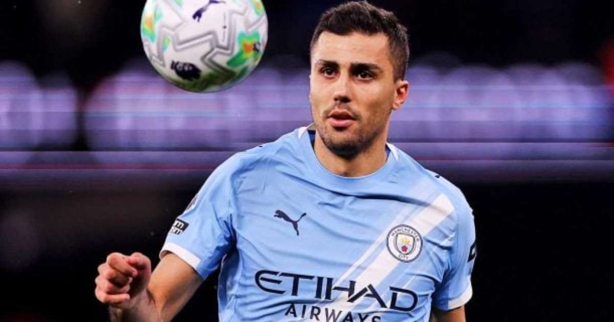 Barcelona oferece R$ 265 milhões ao Manchester City por Rodri