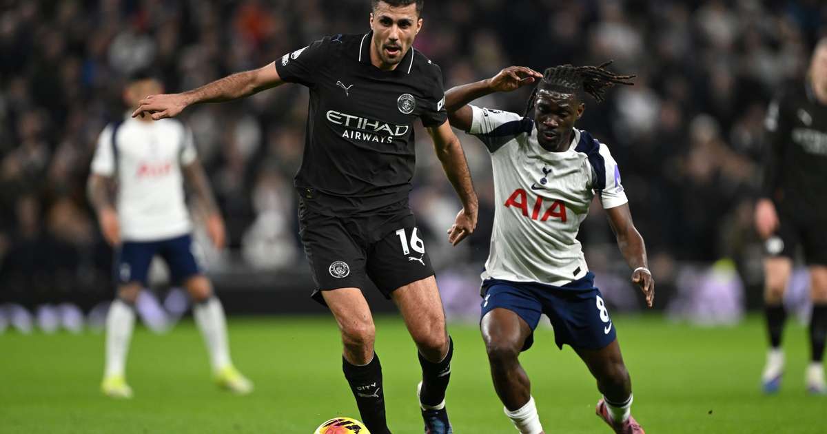 Manchester City rejeita primeira oferta do Barcelona por Rodri e faz exigência