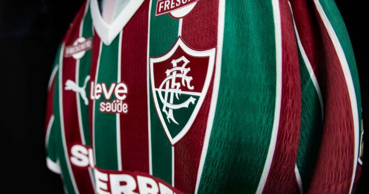 Fluminense confirma cirurgia de John Kennedy após lesão no joelho