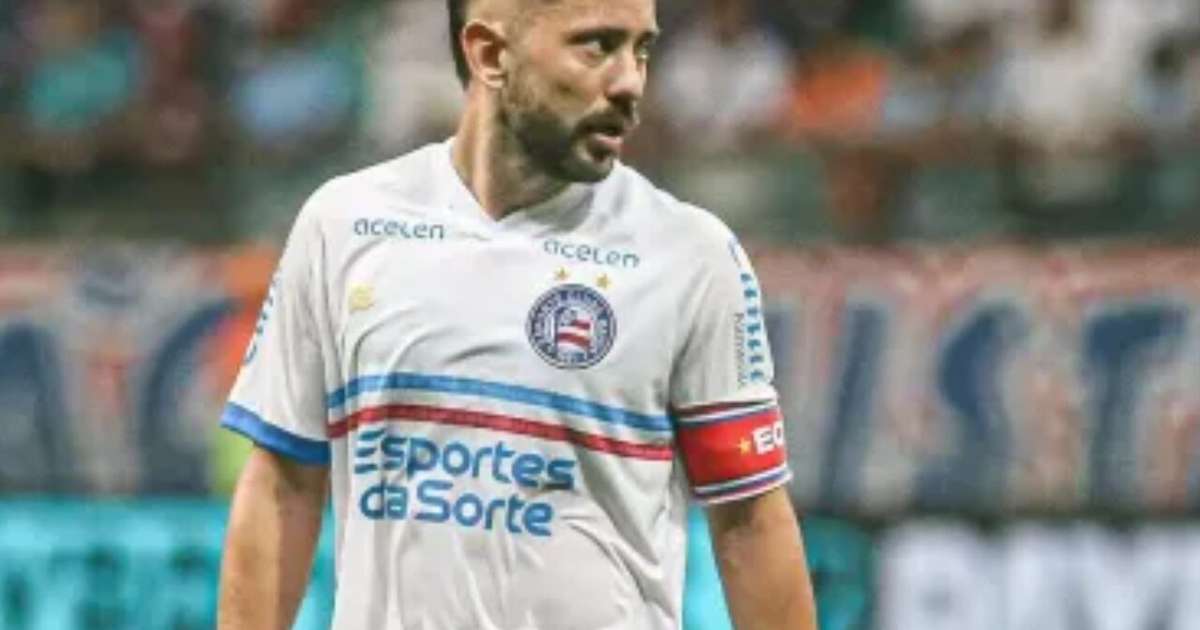 Bahia atualiza situação de Everton Ribeiro após procedimento médico