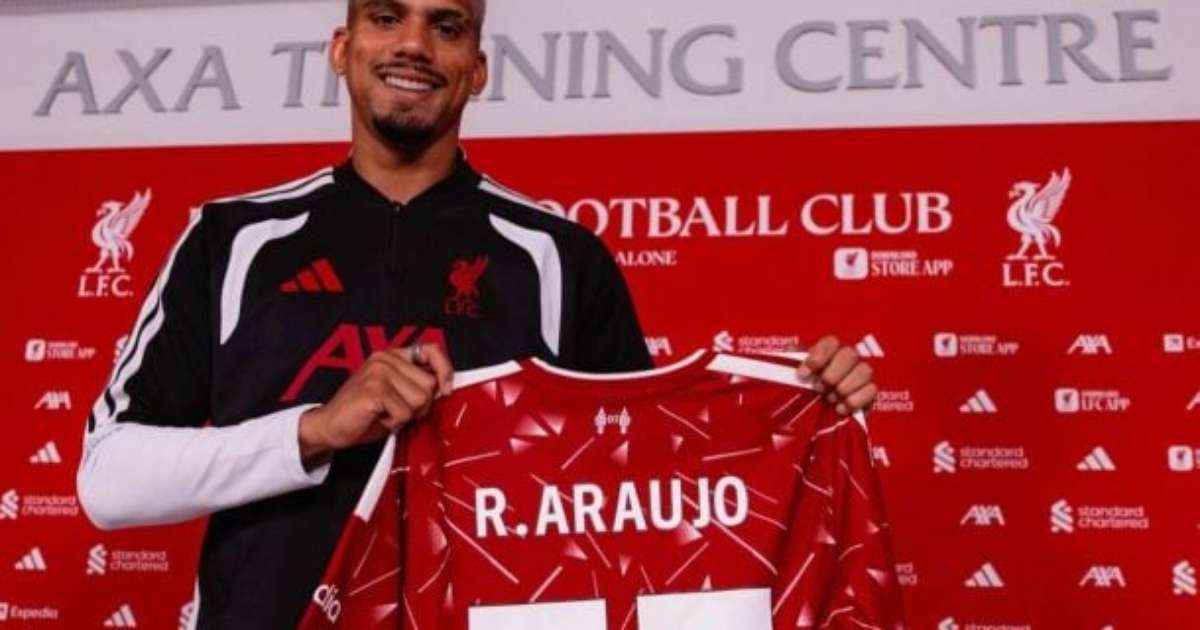 Liverpool anuncia contratação de Ronald Araújo, do Barcelona