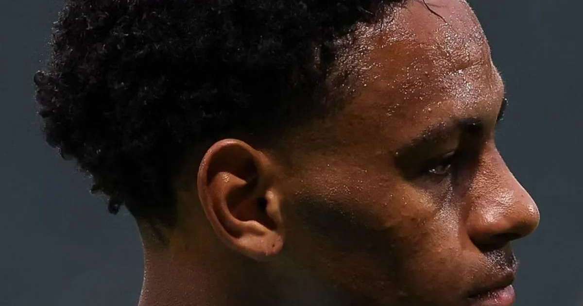 PSG aumenta pressão por joia do Palmeiras no mercado; veja