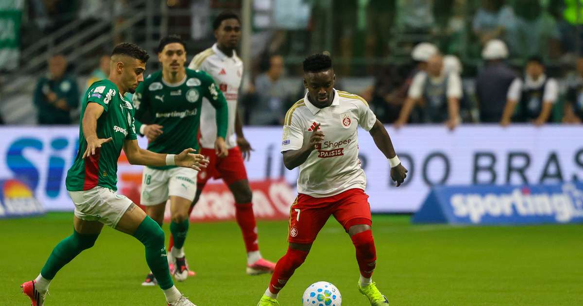 Torcedores reagem às polêmicas de arbitragem em Palmeiras x Internacional 