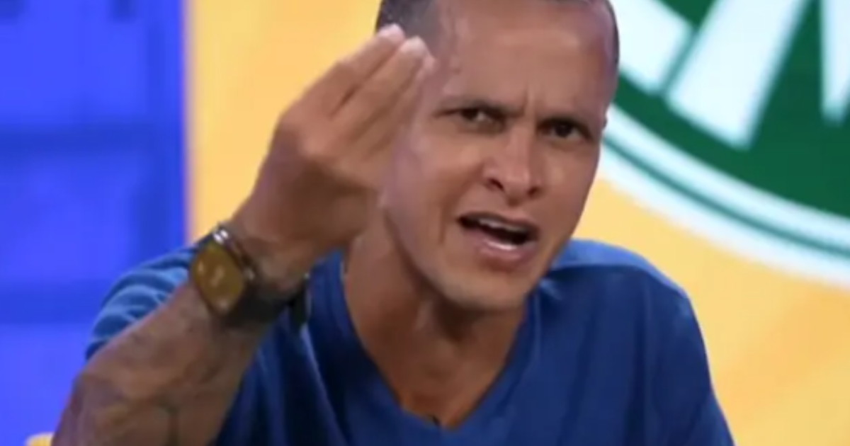 Souza Analisa Desempenho em Confronto Decisivo entre Palmeiras e Internacional