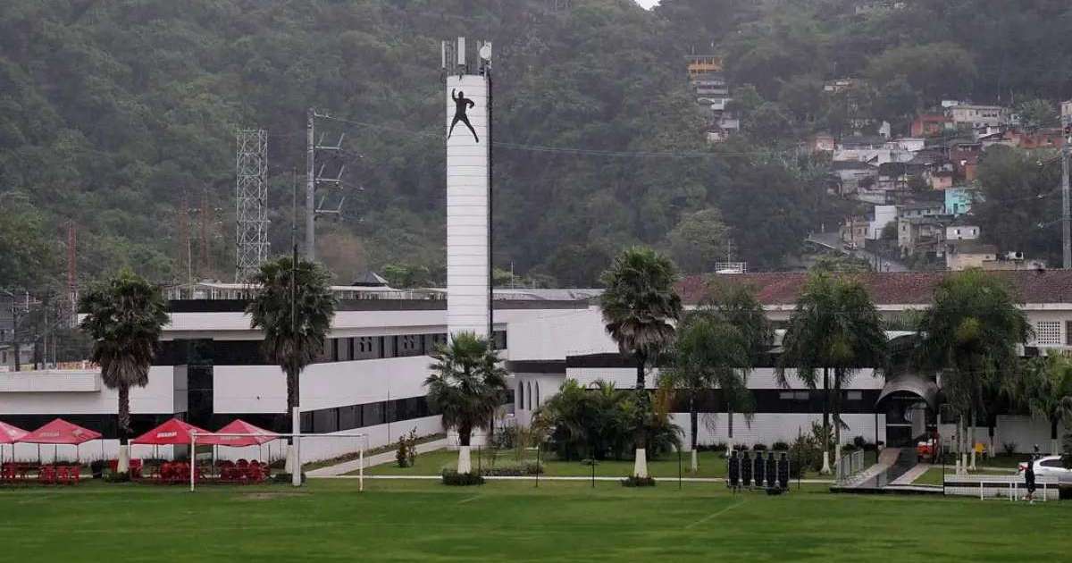 Neymar comanda conversa com organizada do Santos; Cuca não participou
