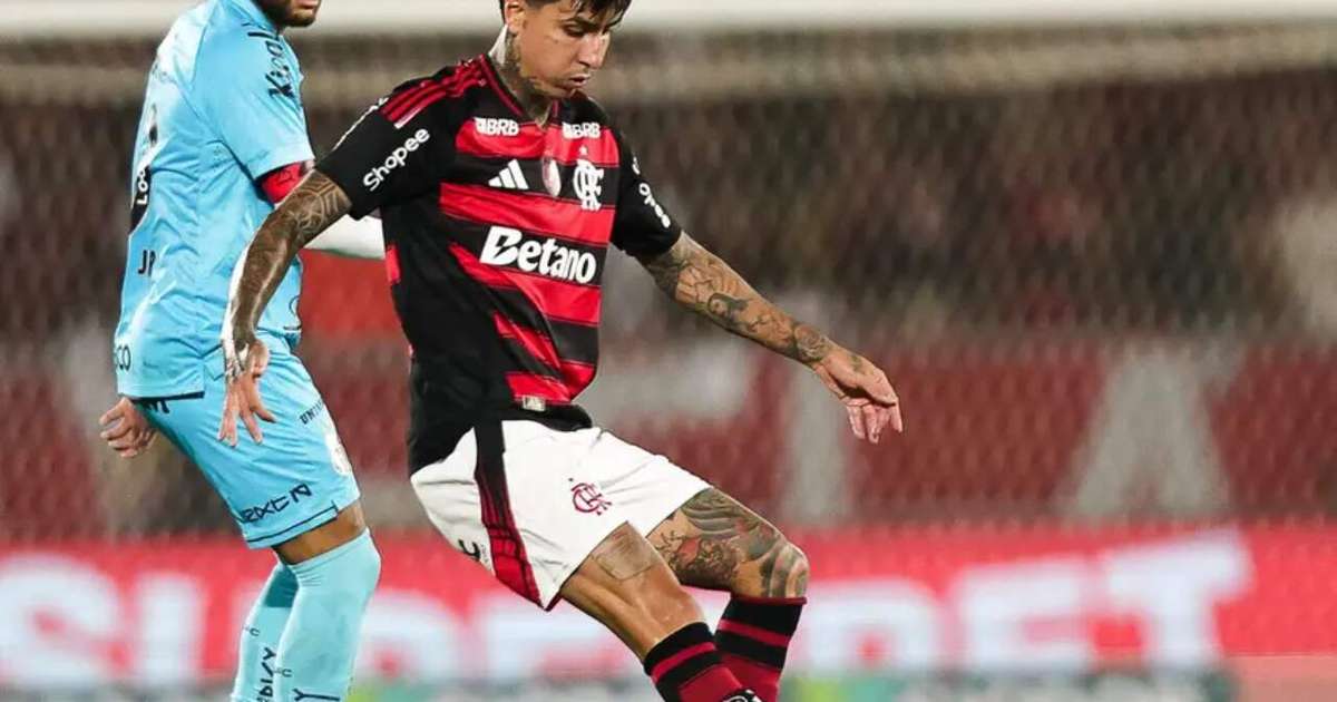 Técnico do Vitória Emite Críticas Diretas a Pulgar, do Flamengo, em Conferência Pós-Jogo