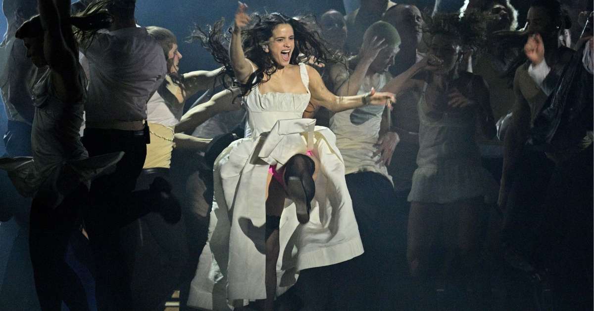 Marina Sena participa de show de Rosalía e fala sobre relacionamento aberto