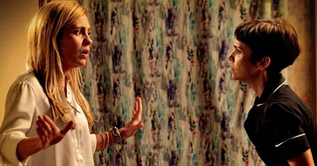'Avenida Brasil': Nina se humilha e implora a Carminha que não seja demitida