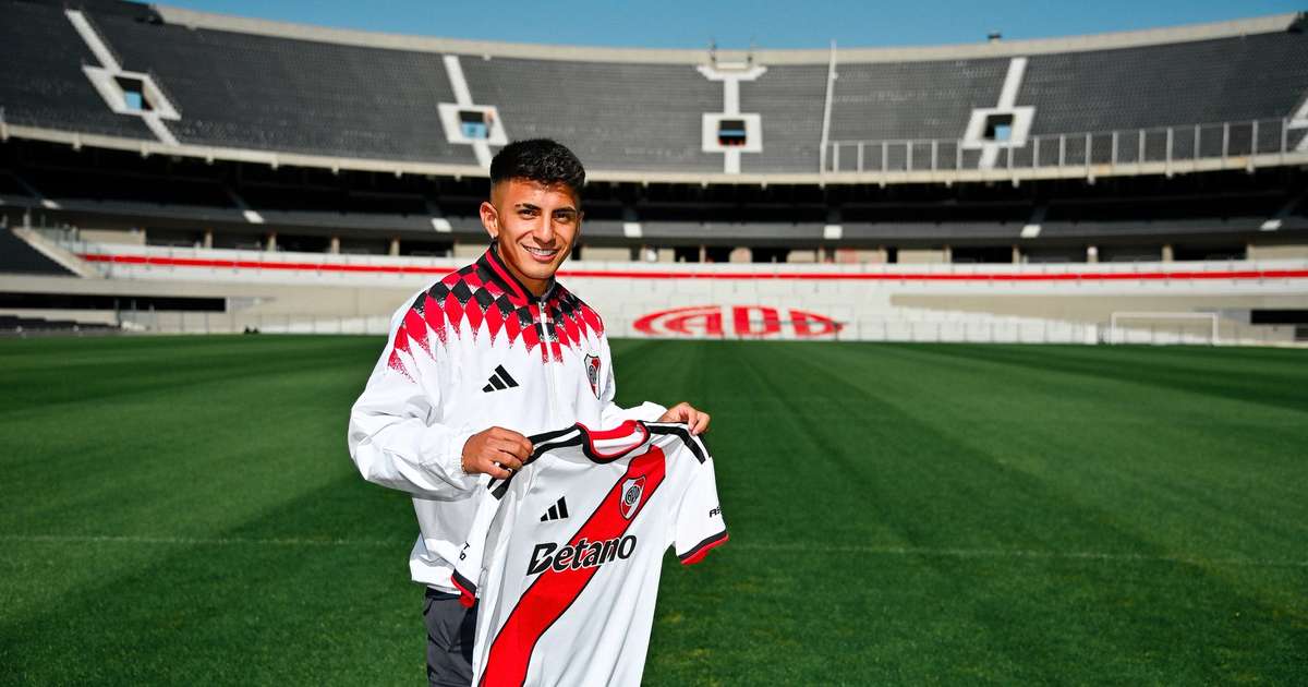 Almada Opta pelo River Plate: A Decisão Estratégica que Redefine Seu Futuro no Futebol