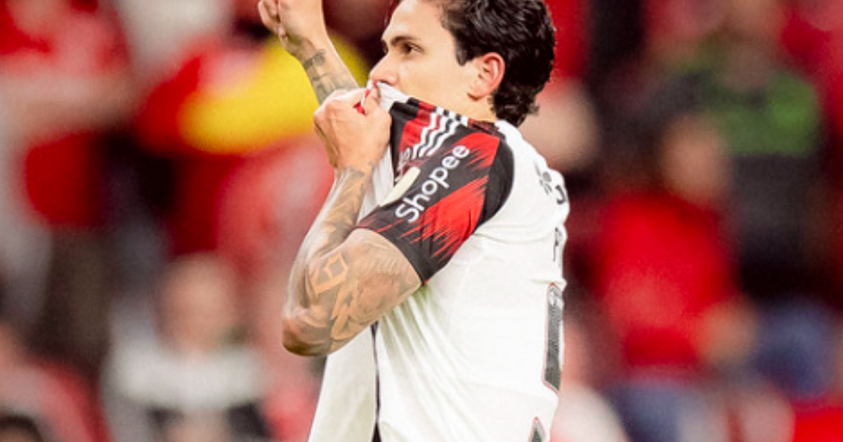 Pedro Impõe Condições para Permanência no Flamengo: Cláusulas que Podem Definir o Futuro do Atacante