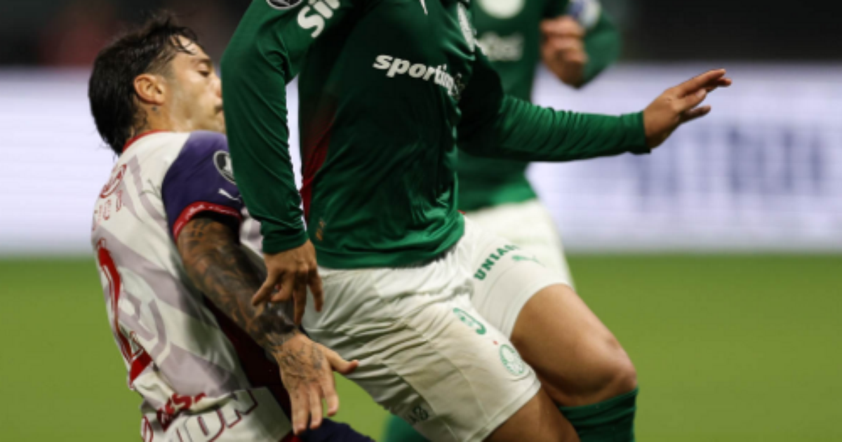 Empate Crucial: Palmeiras Sofre Gol nos Acréscimos e Rivaliza com Cerro Porteño no Nubank Parque