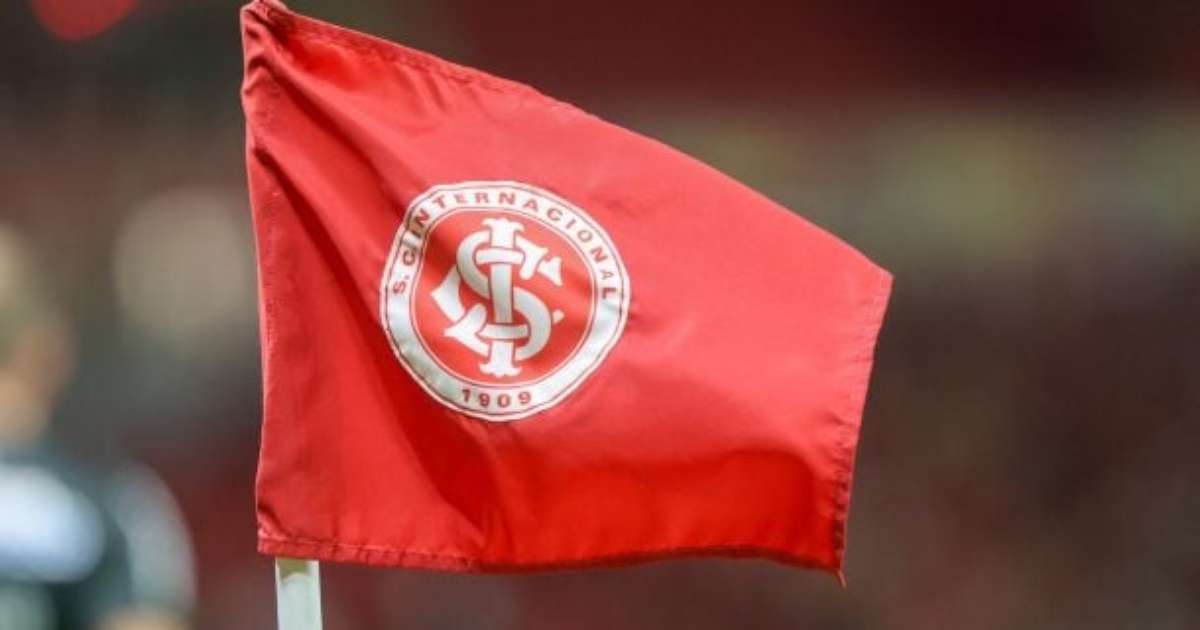 Internacional oferece trator à Justiça para penhorar dívida