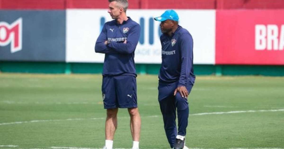 Marcão comanda treino e inicia preparação no Fluminense