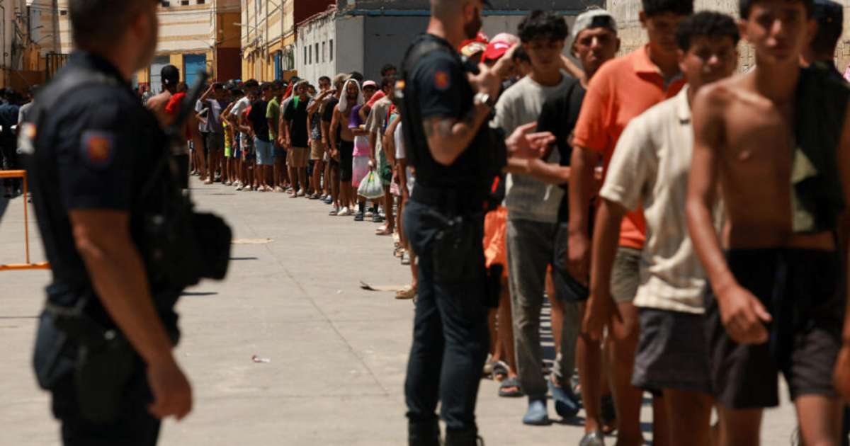 Espanha e Marrocos reforçam fronteira em Ceuta diante da ameaça de nova onda migratória em massa