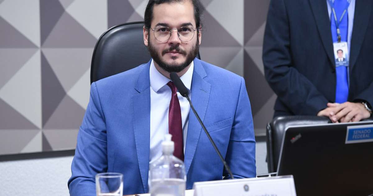 Túlio Gadêlha reafirma candidatura ao Senado em meio a boatos de desistência no limite do prazo