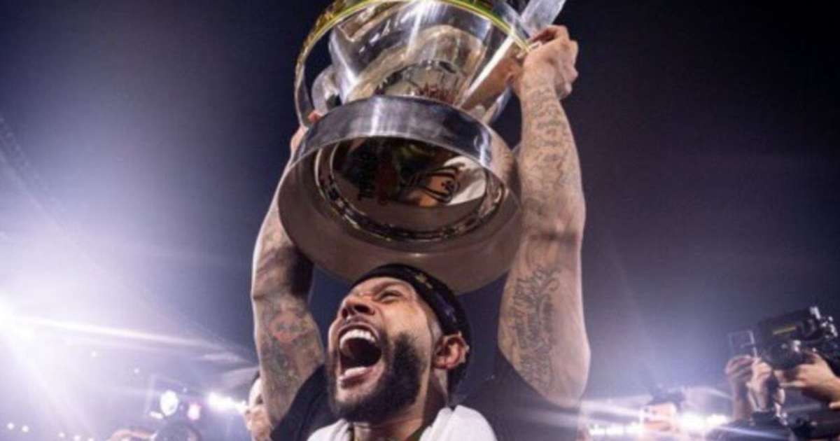 Corinthians em Negociações Avançadas: Patrocinador Oferece Milhões pela Permanência de Depay