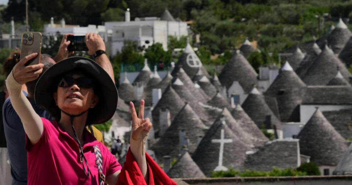 Entre inflação e incertezas globais, italianos mudam a forma de passar as férias