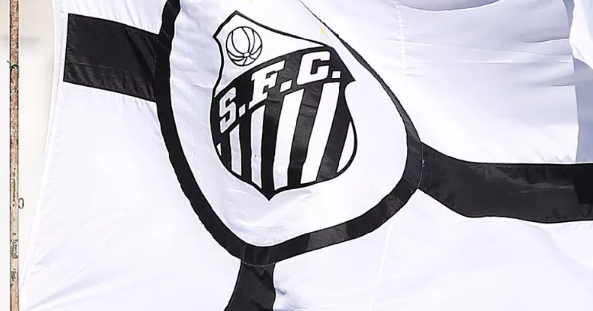 Volante retorna ao Santos após um ano e dois meses de lesão