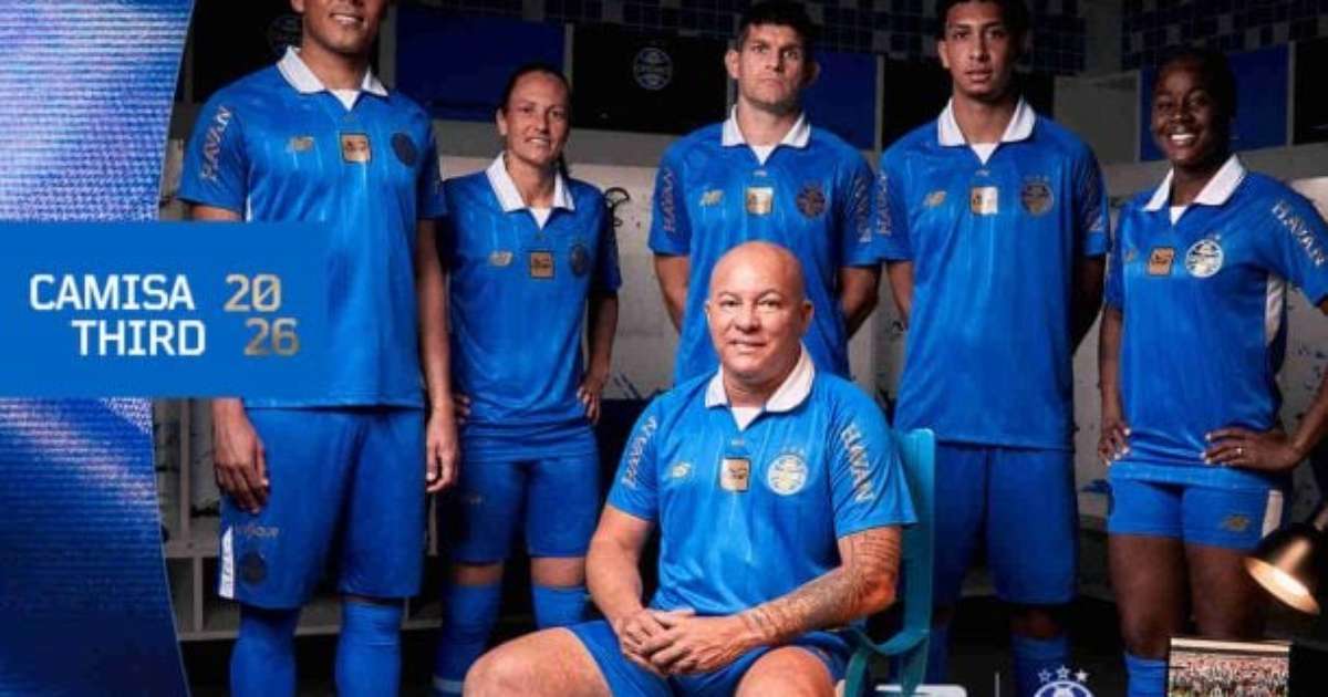 Grêmio celebra 30 anos da tríplice coroa com novo uniforme que resgata a história do clube