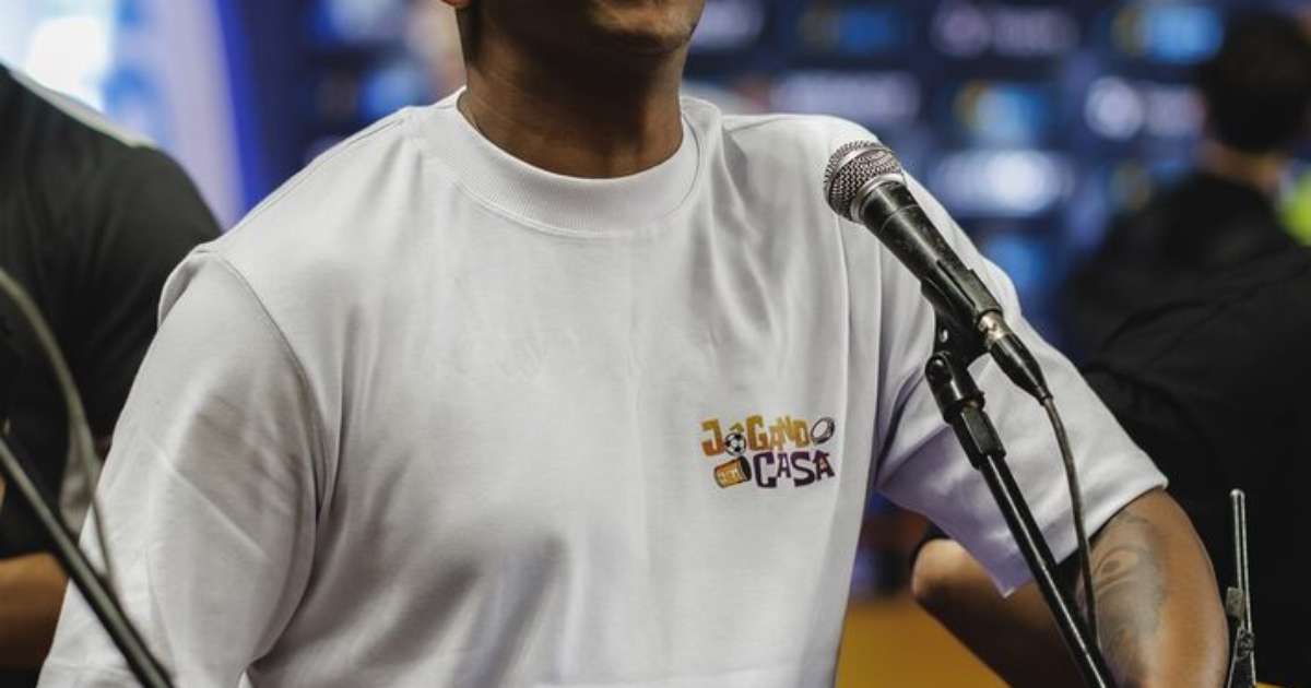 Jô relembra festas com Ronaldinho e fala sobre problemas com bebida: 'Não tinha controle'