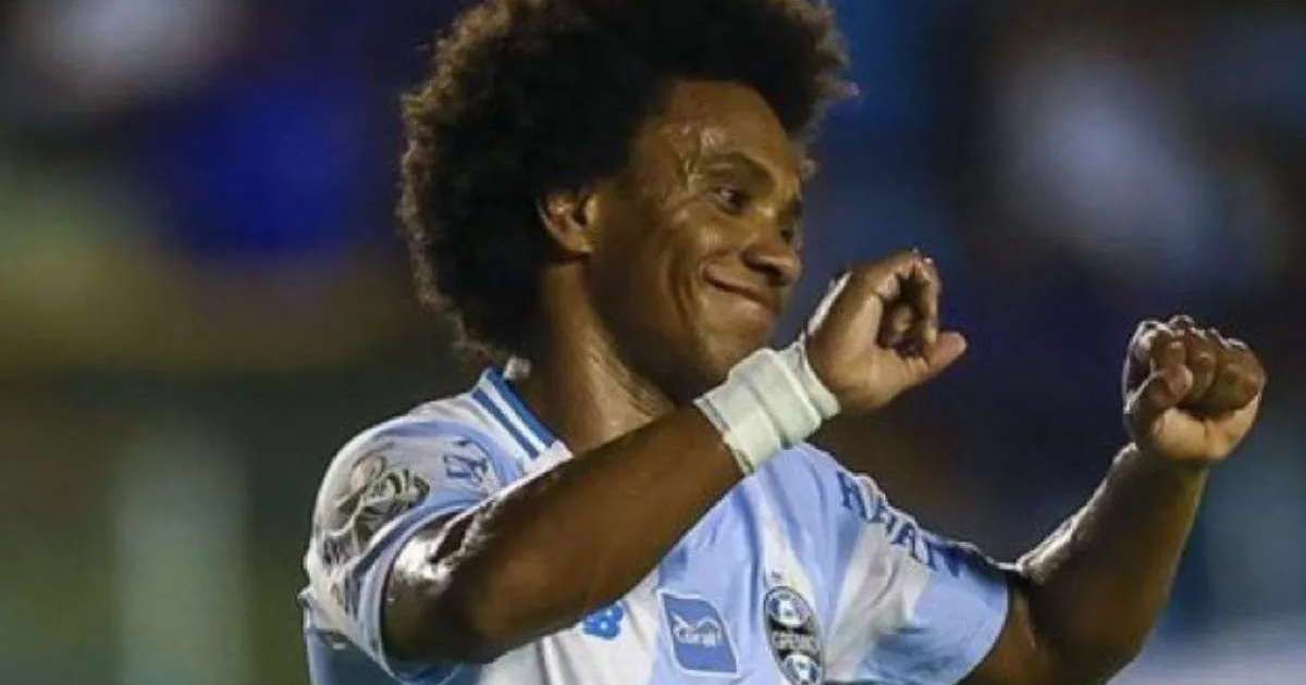 Reforma radical: Grêmio atinge 22 saídas e vê desafio em novo ataque após saída de Willian