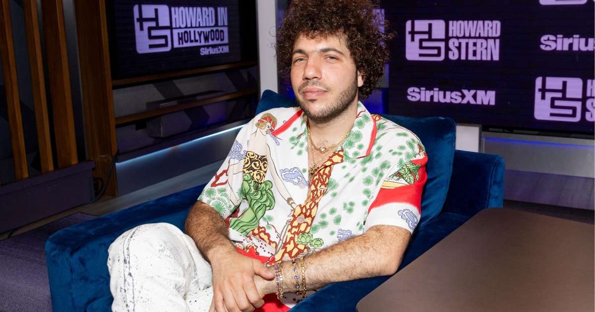 Entenda a controvérsia por trás do álbum latino de Benny Blanco