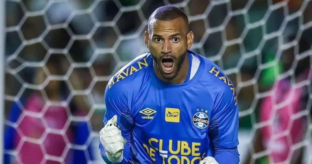 Weverton critica falta de comprometimento e Grêmio se afunda após derrota para o Atlético-MG