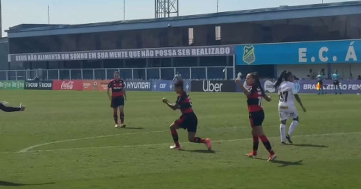 Flamengo vence Santos e volta ao G8 do Brasileirão Feminino